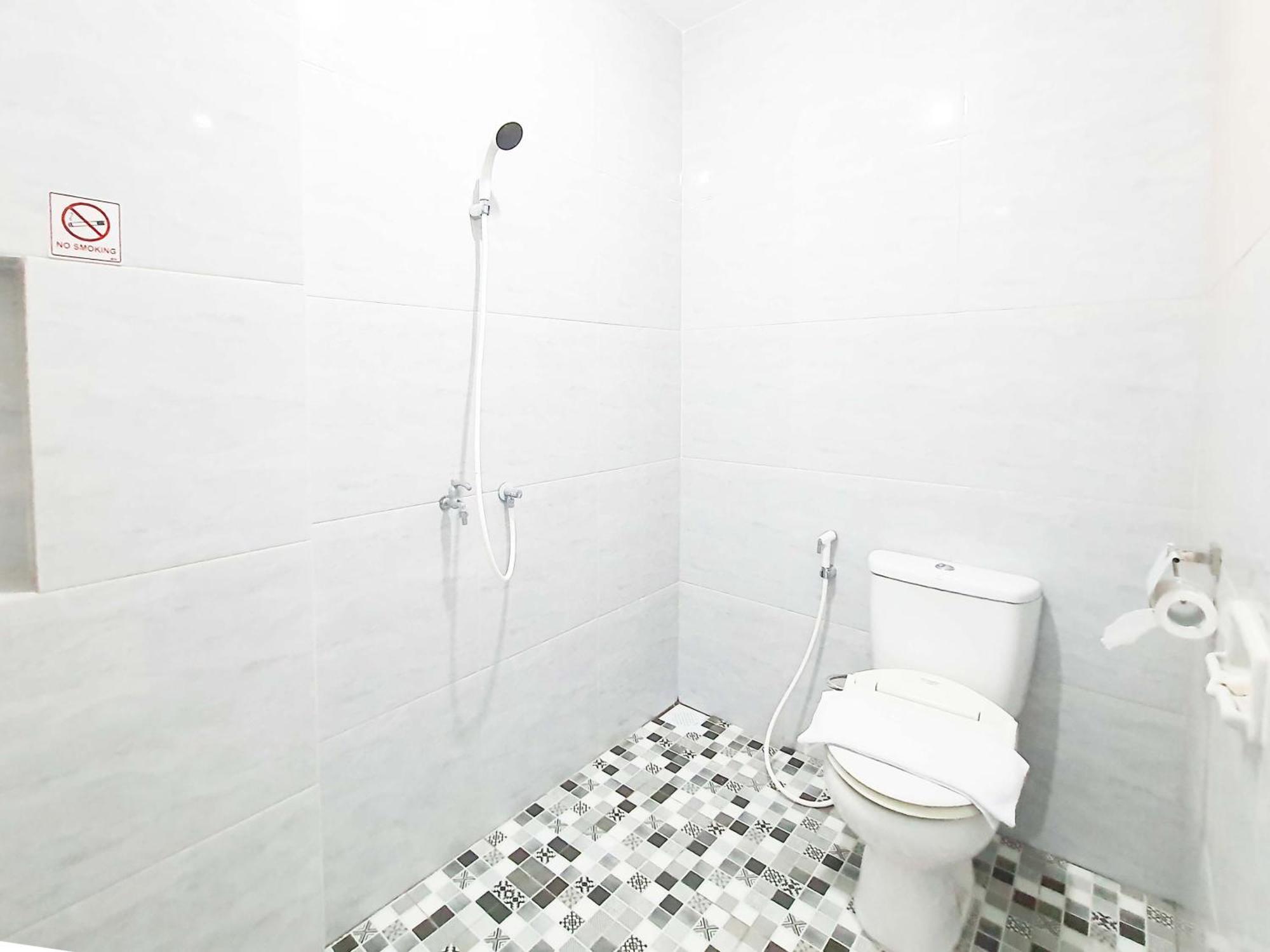 Reddoorz Syariah At Jalan Godean Hotel Ngabean Exterior photo