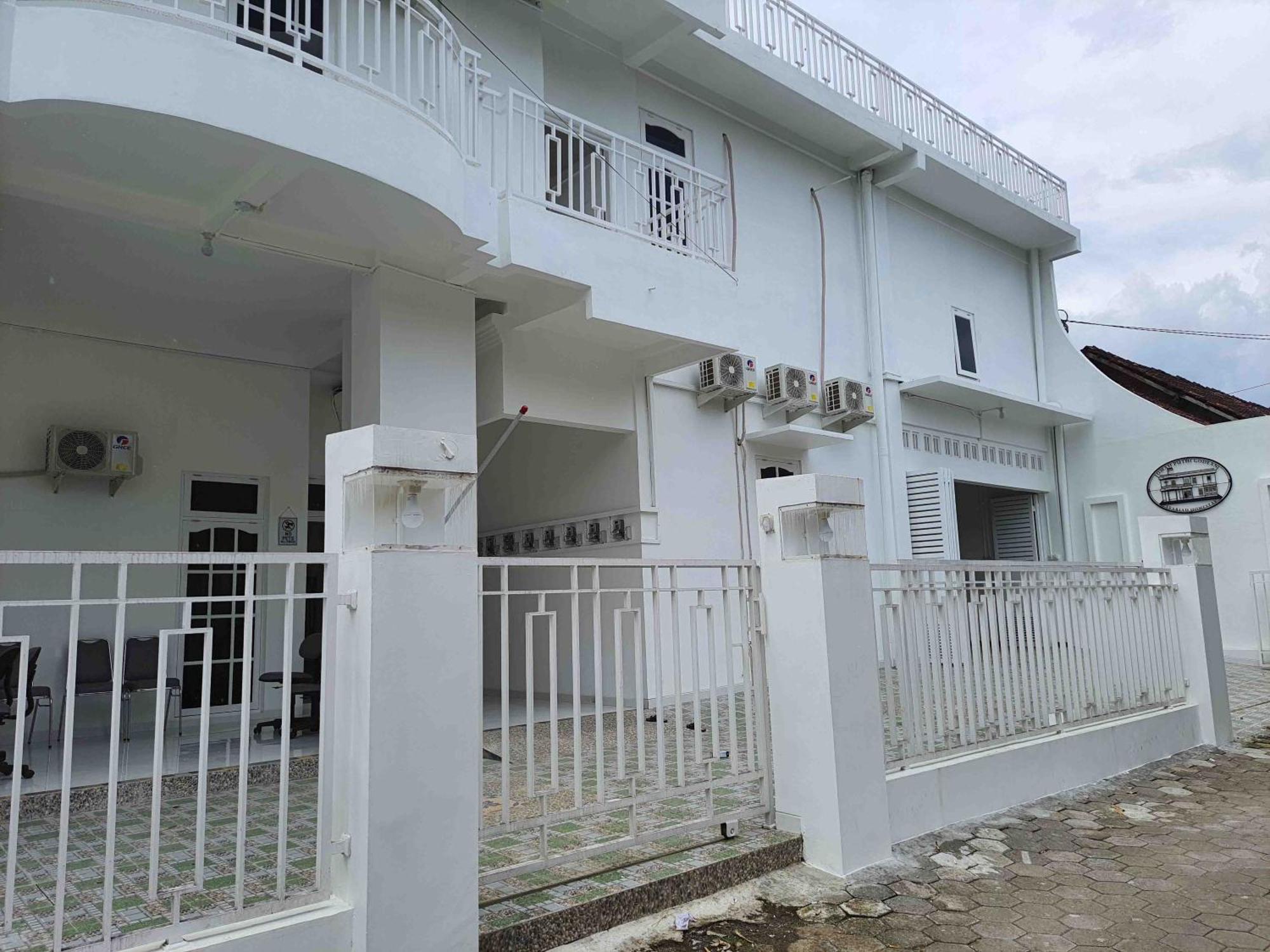 Reddoorz Syariah At Jalan Godean Hotel Ngabean Exterior photo